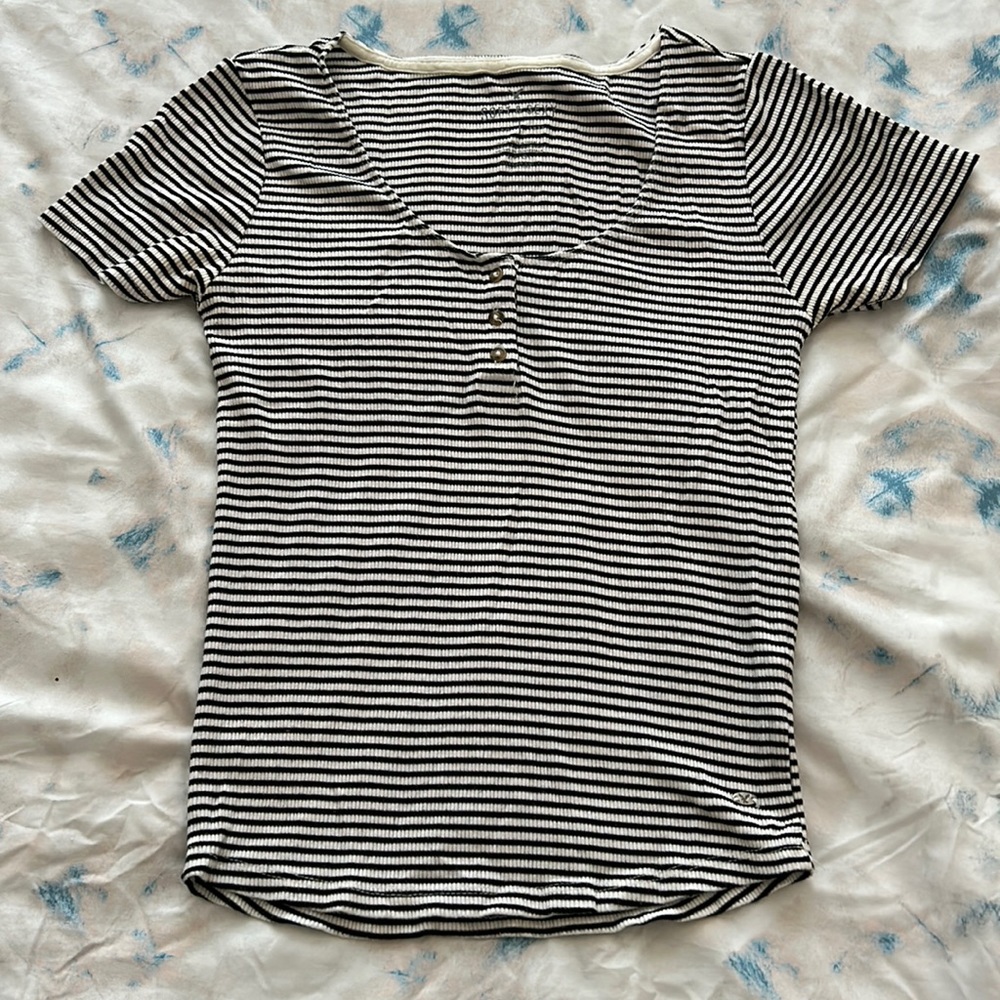 American Eagle Short Sleeve Tee